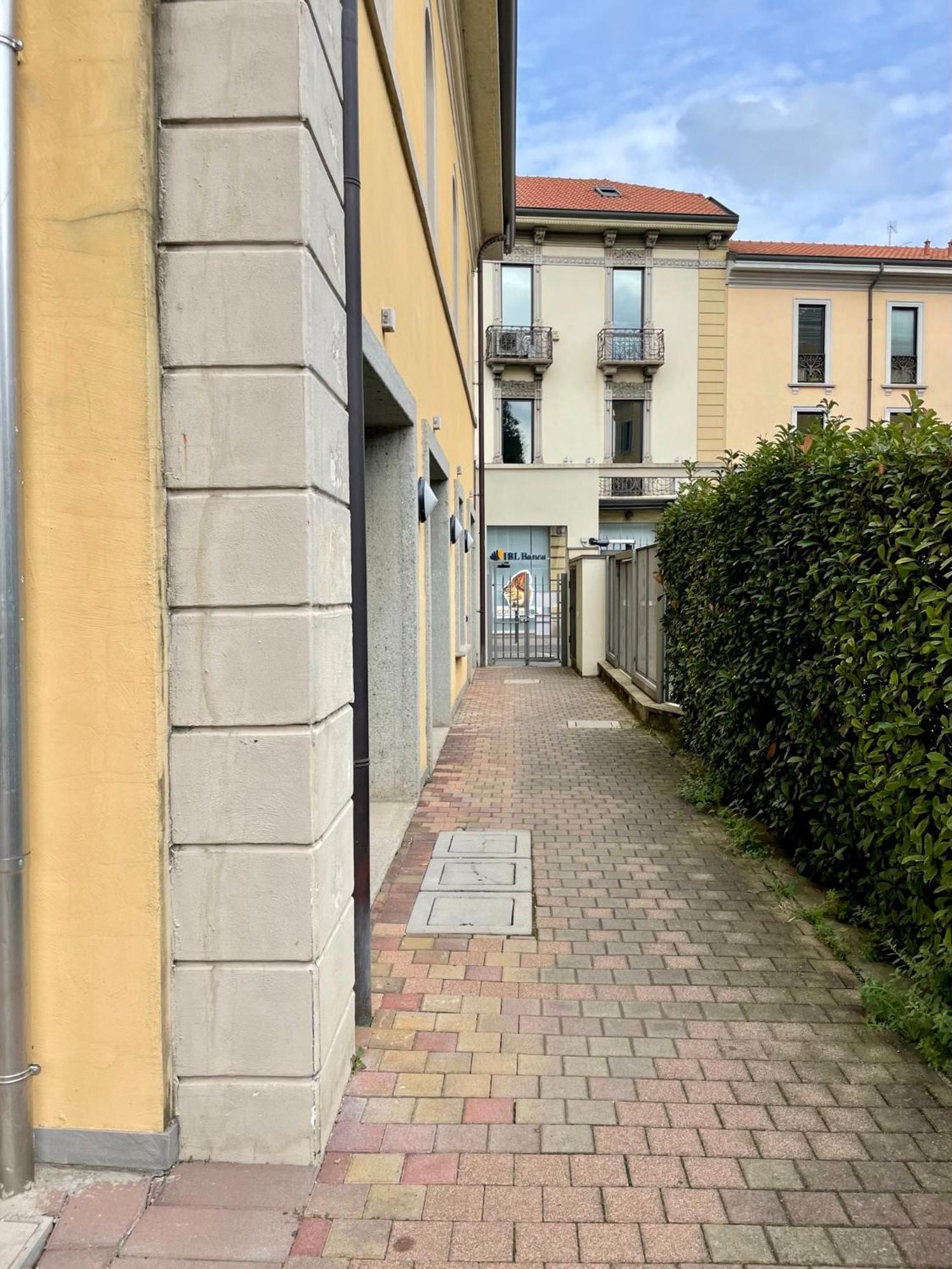 Luxury Four-Room Apartment In Monza Centro - 2 Min Walk To Train Station Eksteriør bilde